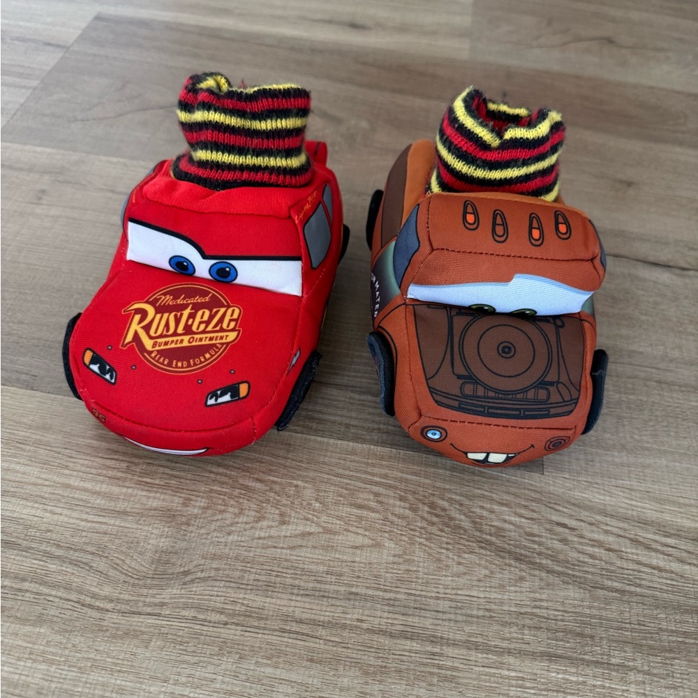 DISNEY / CARS 🚗 SZ S 7-8C RED MCQUEEN / BROWN MATOR plush mix match slippers set
